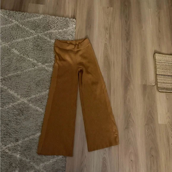 Brown Ribbed Aerie Sweater set - Picture 3 of 3